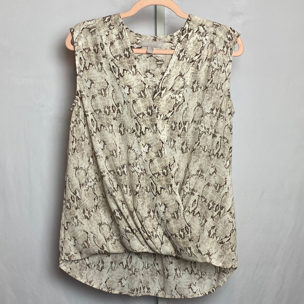 Chelsea 28 Womenʻs Sleeveless Snake Print Surplice Blouse Size Medium